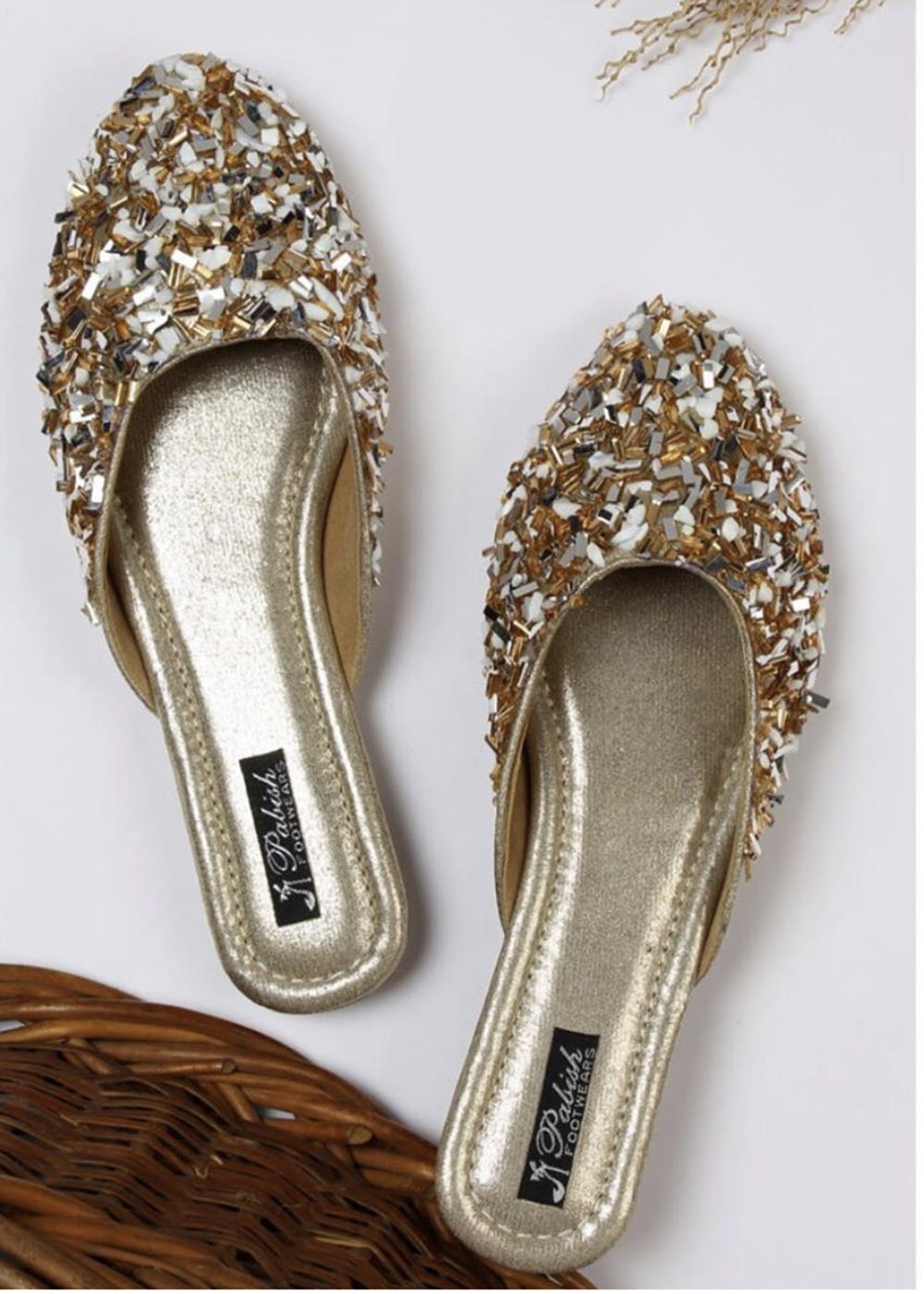 Get Chunky Embellished Pointed Toe Mules at ₹ 849 | LBB Shop