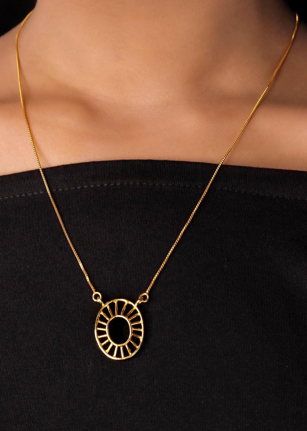 Gold Oval Dainty Necklace