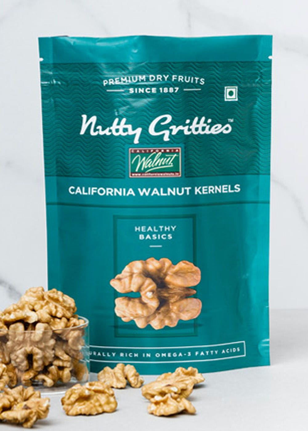 Get California Walnut Kernels 200g at ₹ 555 LBB Shop