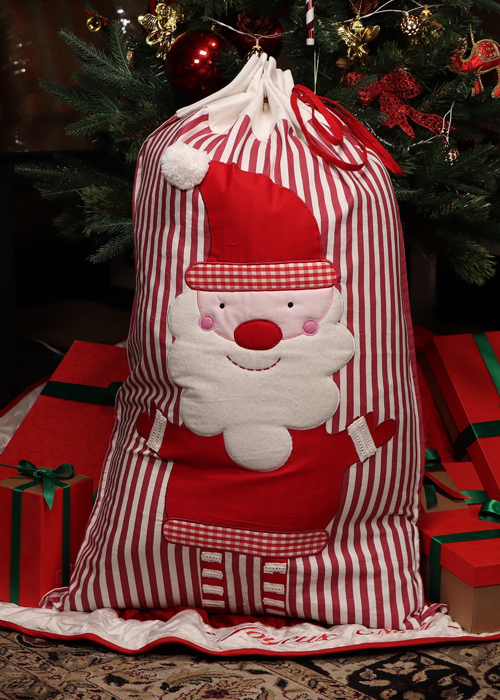 Get Limited Edition Stripes Giant Santa Sack at ₹ 1390 | LBB Shop