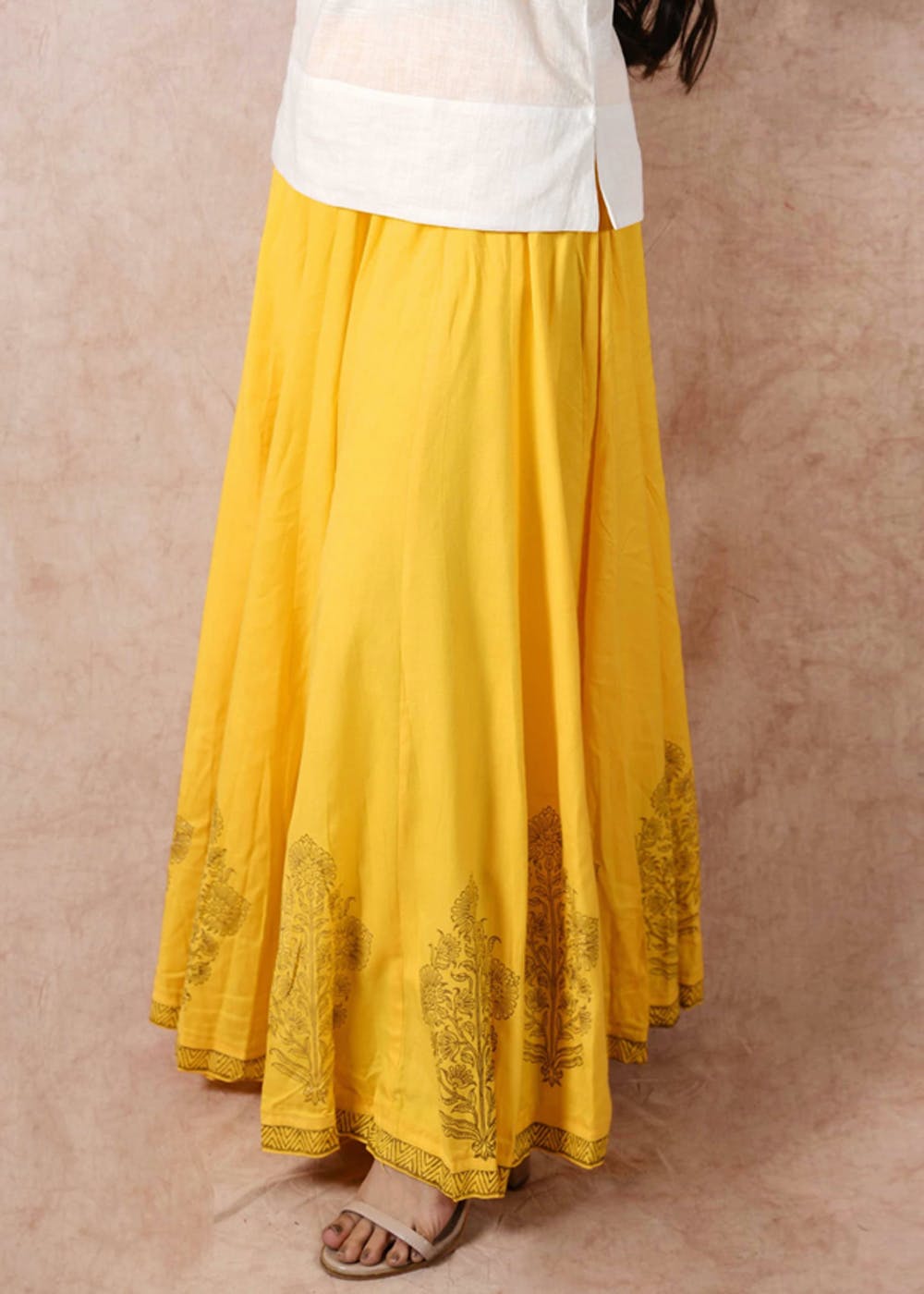 Grey Embroidered Lehenga Skirt With Striped Blouse Design by Siddartha  Tytler at Pernia's Pop Up Shop 2023