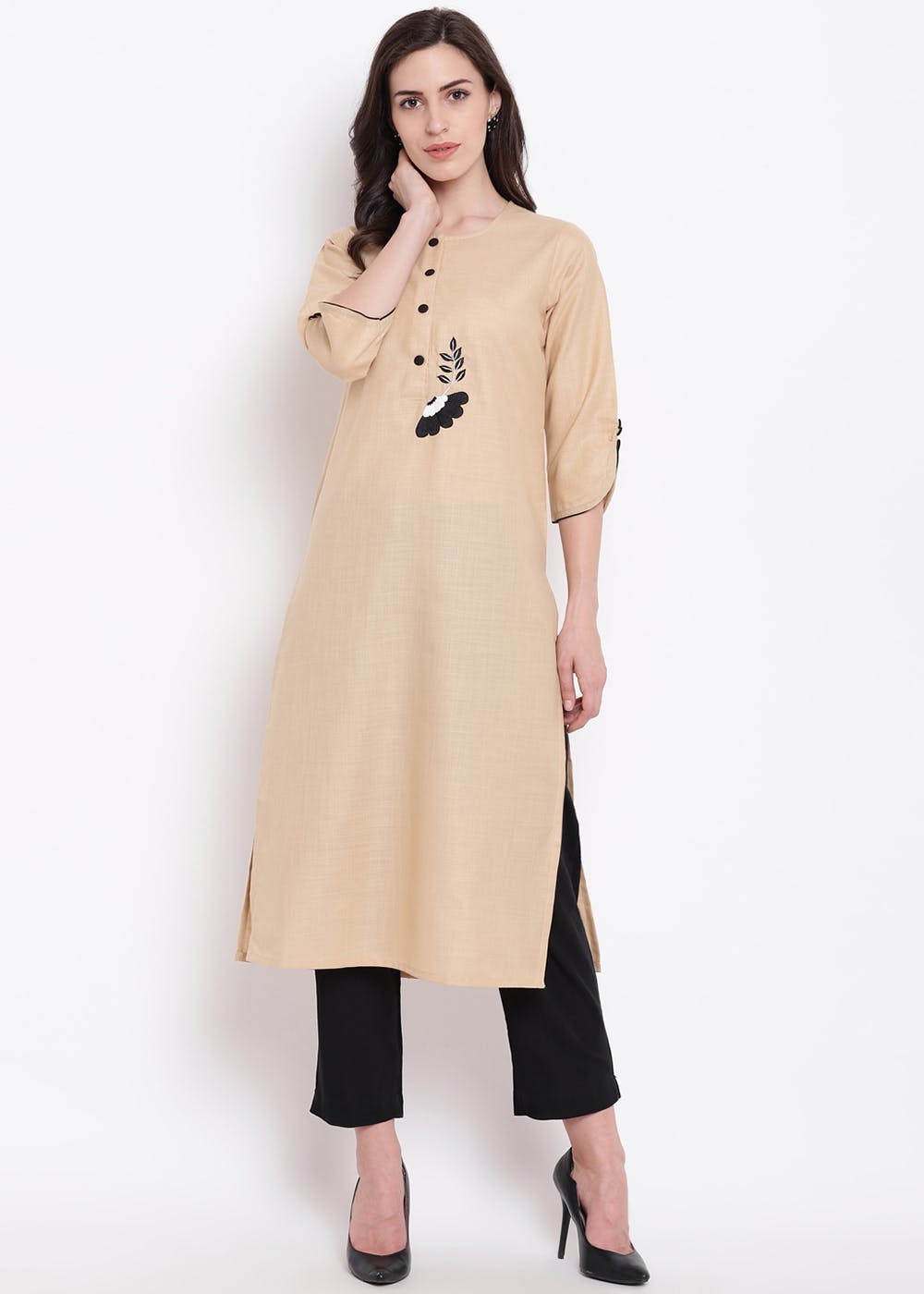 Get Contrast Piping Detail Floral Embroidered Kurta at ₹ 613 | LBB Shop