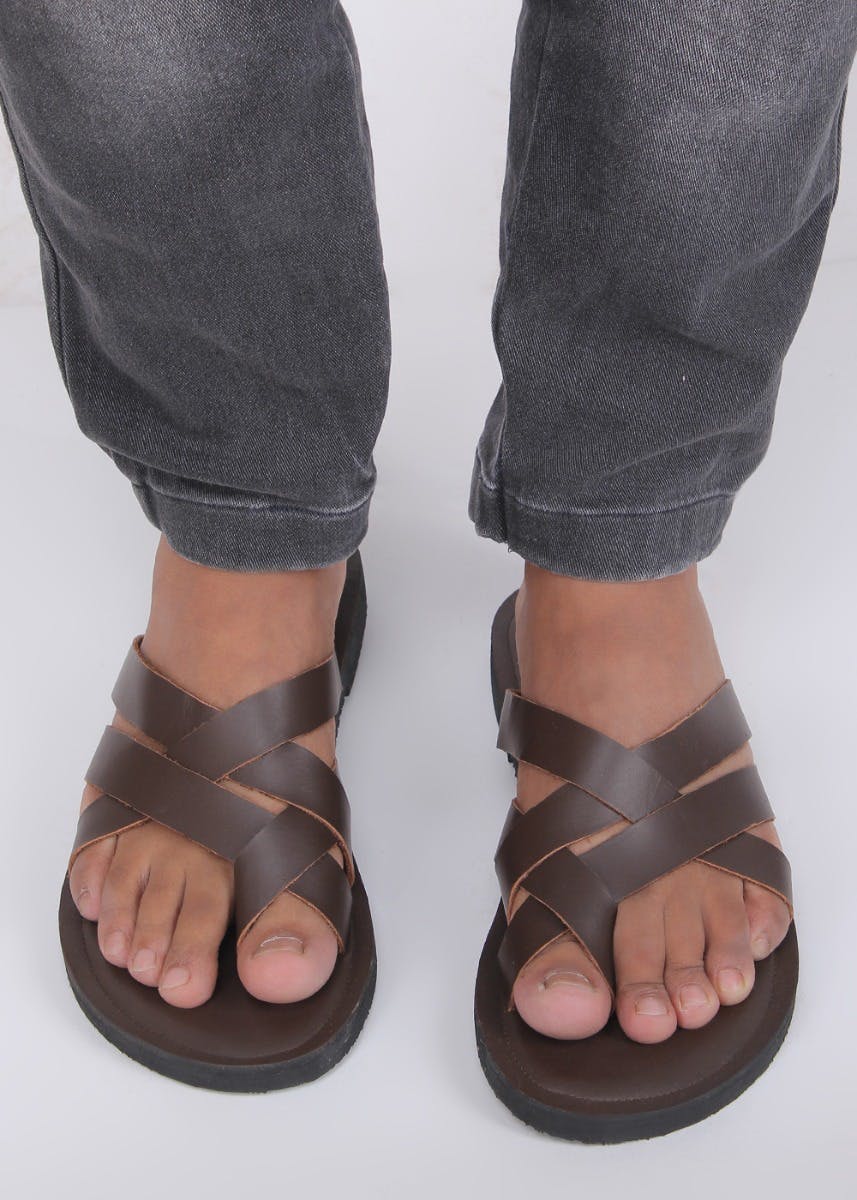 One-Toe Cross Strappy Leather Sandals 