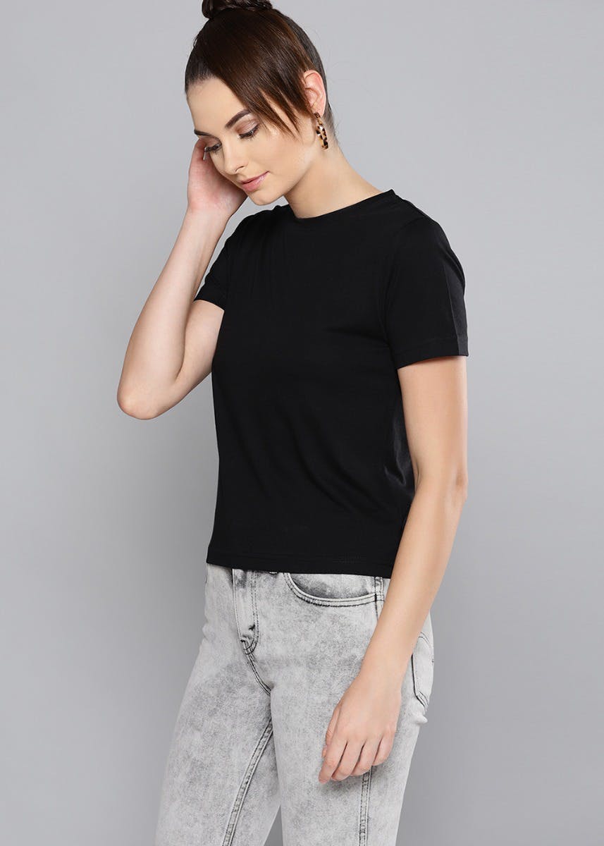 Get Basic Solid Round Neck T-Shirt 
