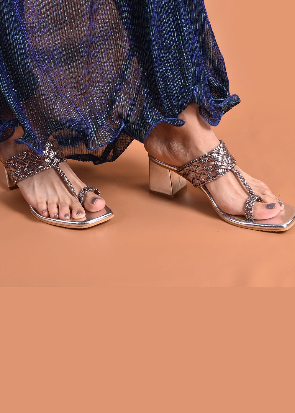 Elevate your style game with the timeless charm of two-tone Kolhapuri heels/flats  DM for more details Add to the cart 🛒 shop now… | Instagram