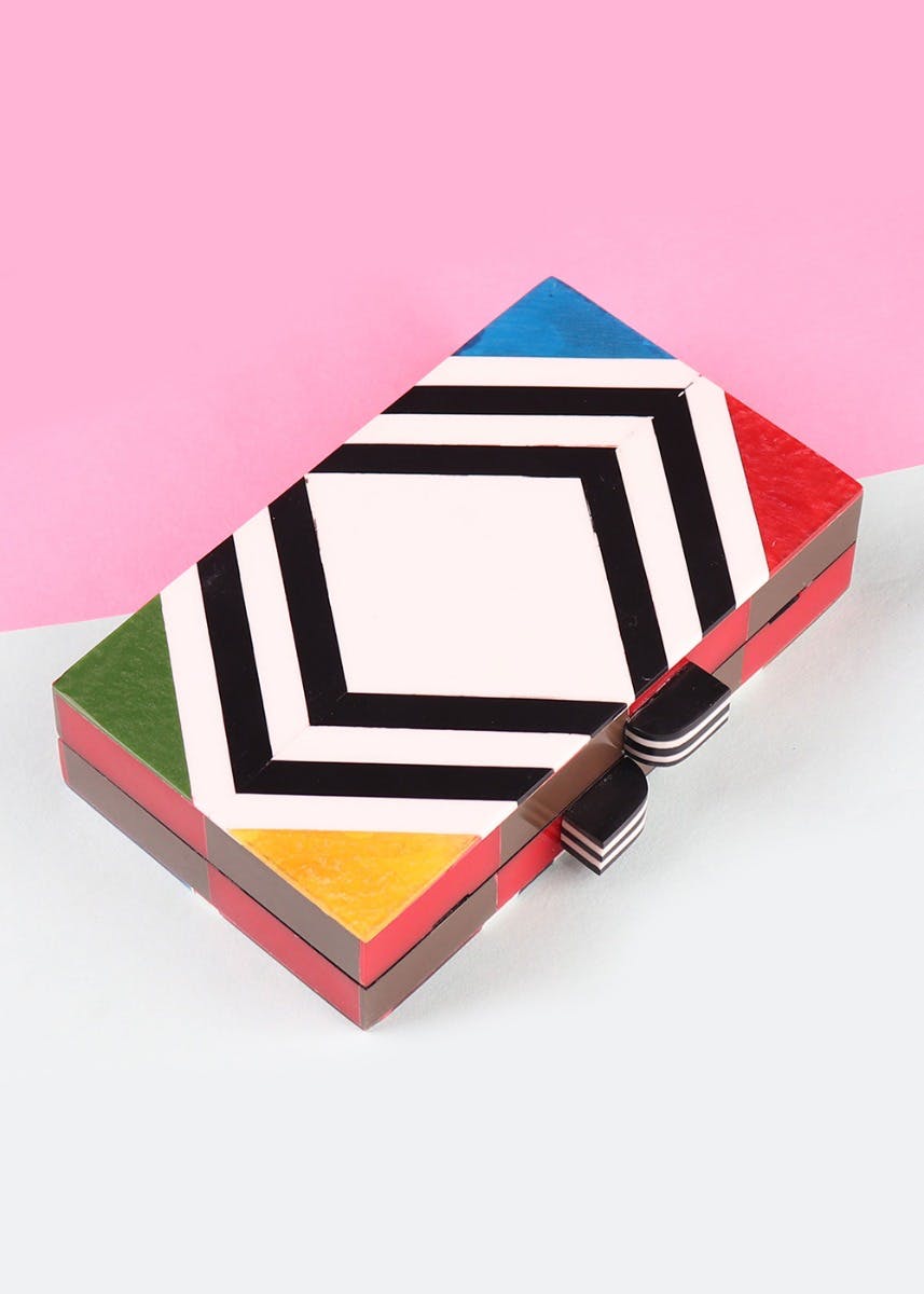 Pink,Design,Paper product,Paper,Technology,Triangle,Envelope,Graphic design,Wallet,Pattern