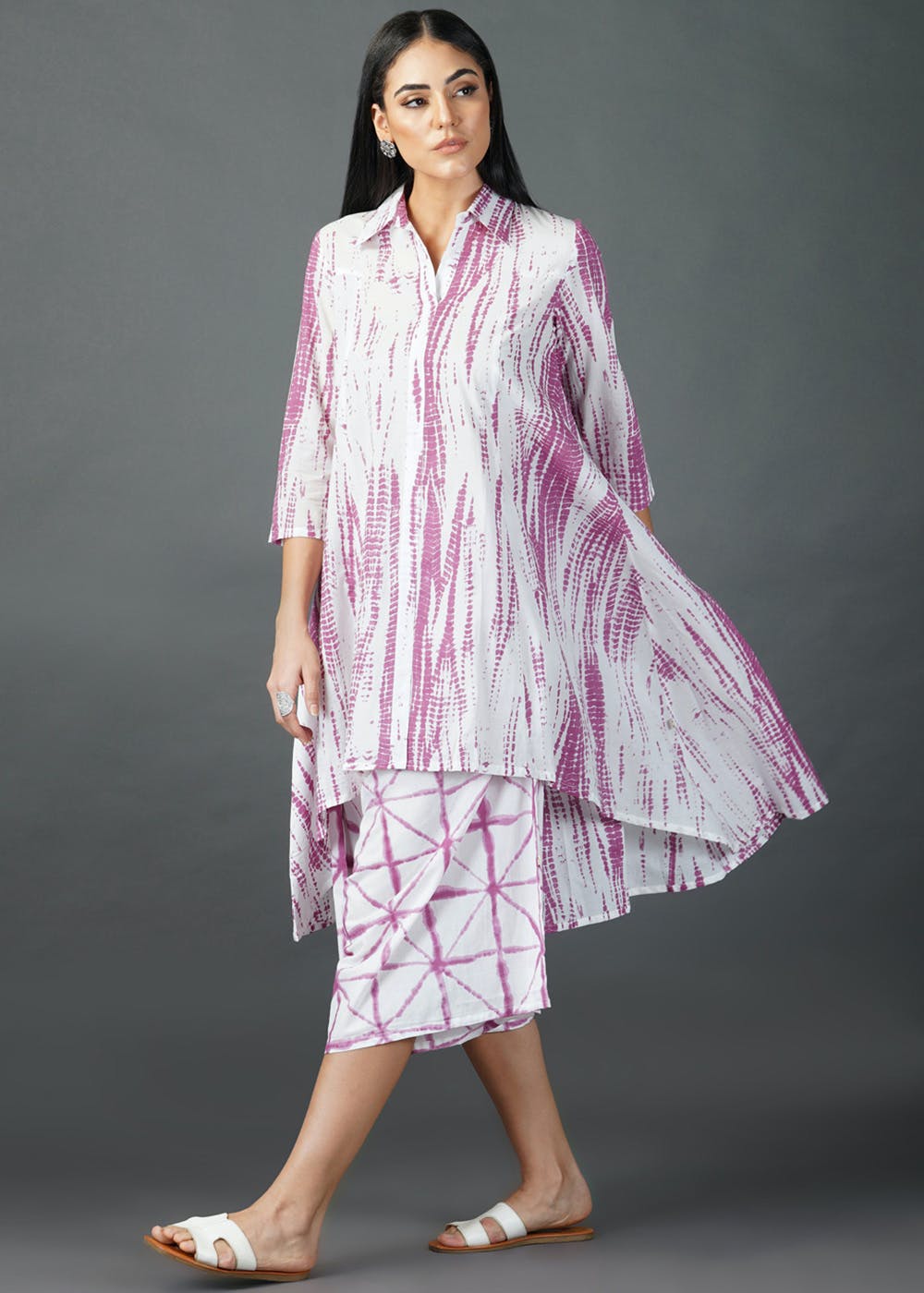 Women Blue  White Shibori Print Kurta with Trouser