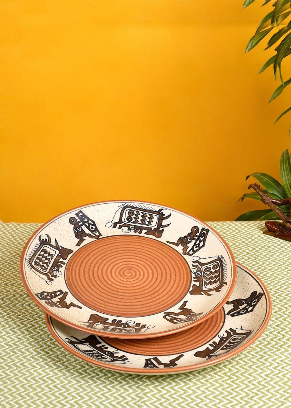 Set of 2 - Ceramic Dinner Plate with Tribal Motif -