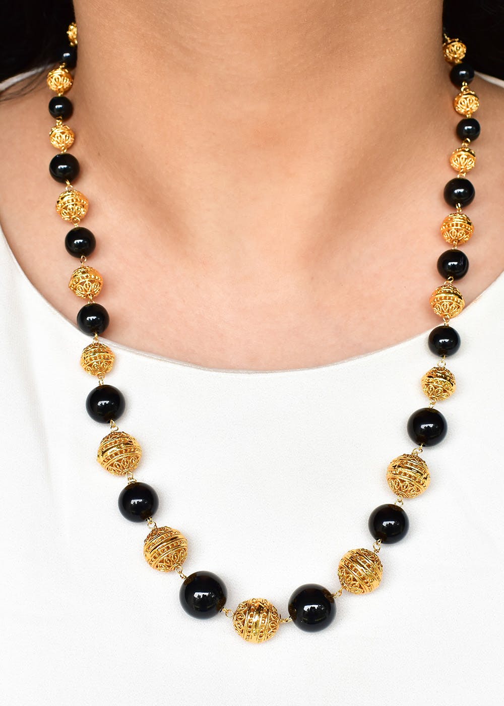 Get Japanese Pearls Necklace and Studs at 1890 LBB Shop