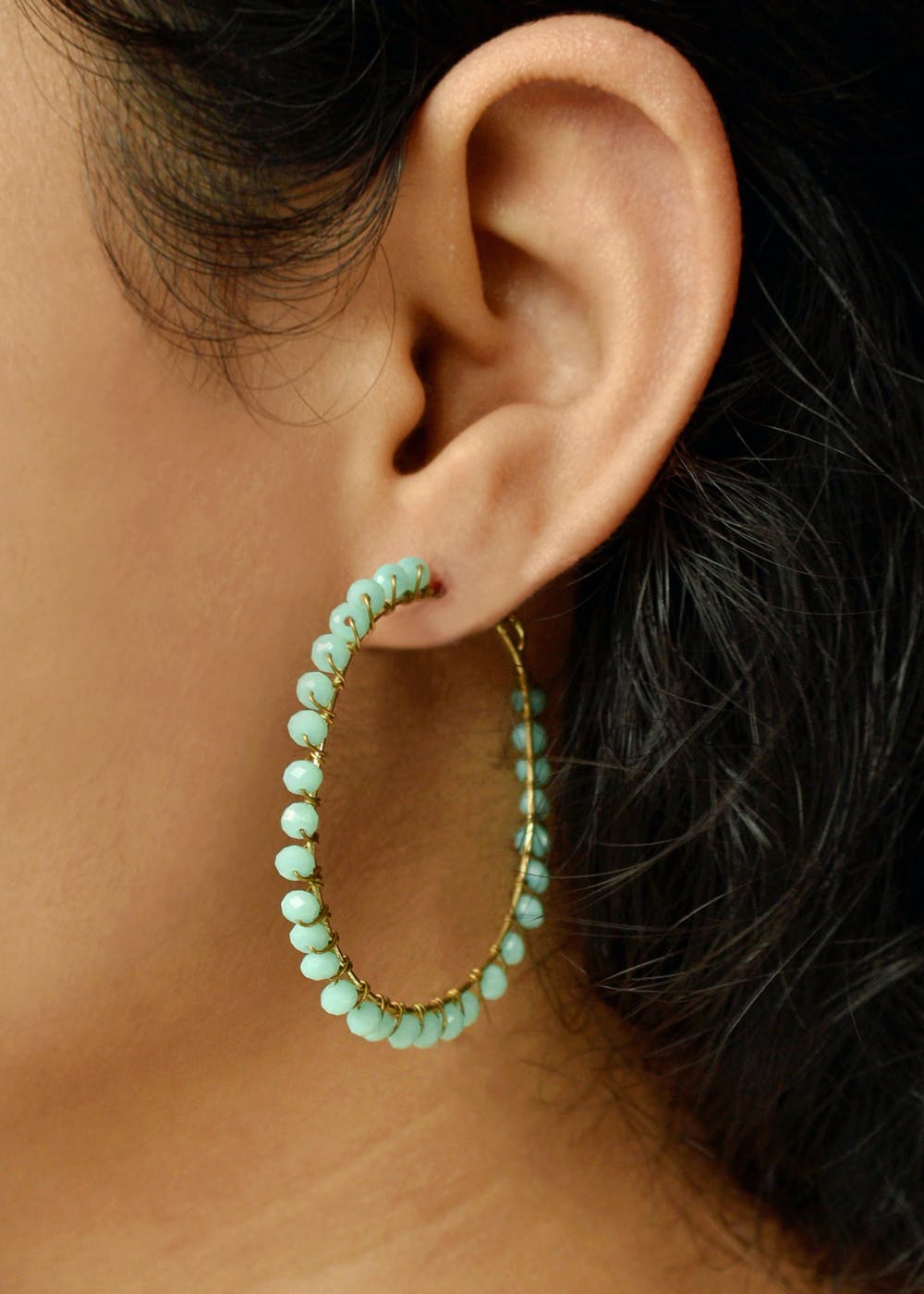 15 Hairstyles to Show off Your Statement Earrings