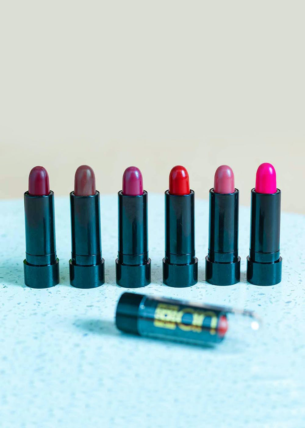 Get Natural Matte Lipstick Gift Set of 7 at ₹ 599 LBB Shop