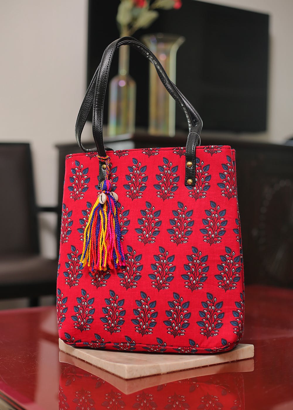 aftale Underholde Gå ned Get Printed Red Tote Bag with Tassel at ₹ 599 | LBB Shop