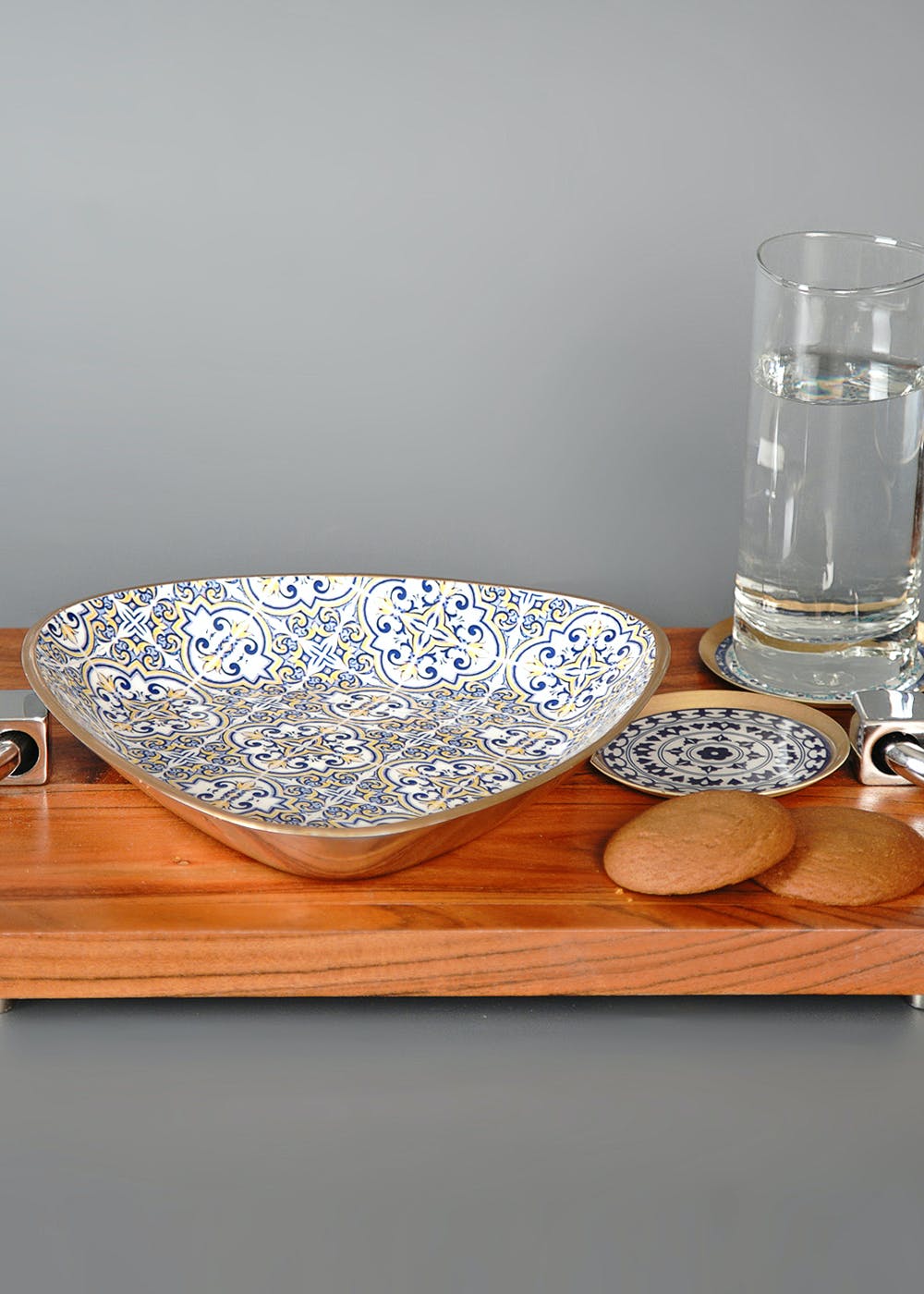 Blue & White Traditional Jaipur Design Triangular Shaped Platter - Large