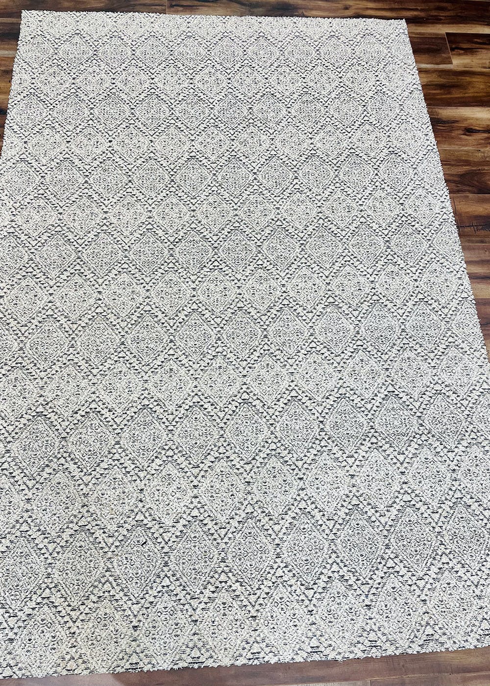Get Morrocan Small Design Rug at ₹ 1899 | LBB Shop
