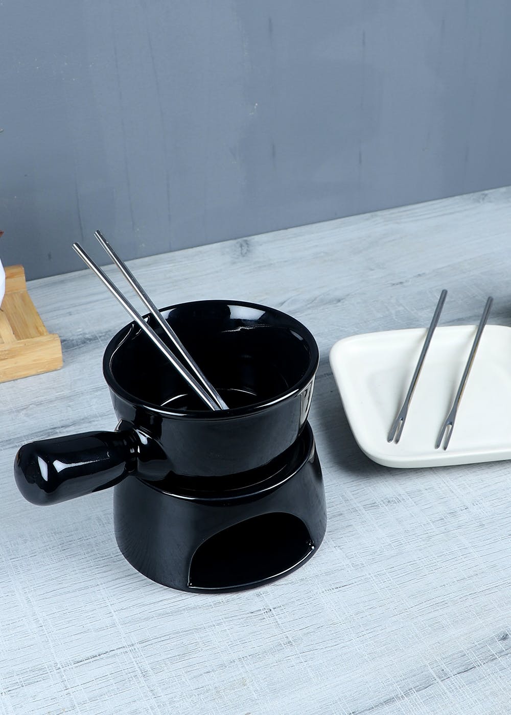 Get Black Fondue Set With Plate & Fondue Sticks at ₹ 1442 LBB Shop