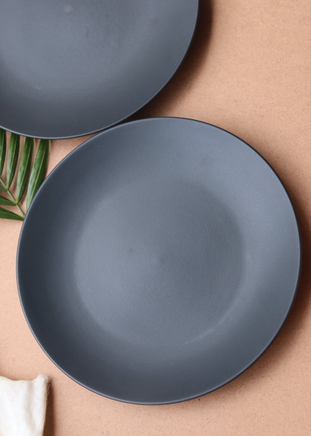 Get Black Matte Dinner Plate Set of 2 at ₹ 1299 LBB Shop