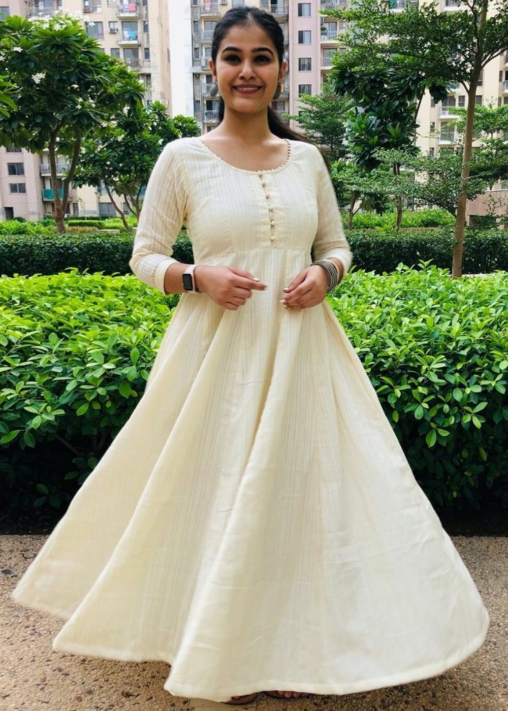 White Anarkali Salwar Suits: Buy Latest Indian Designer White Anarkali  Salwar Kameez Online - Utsav Fashion