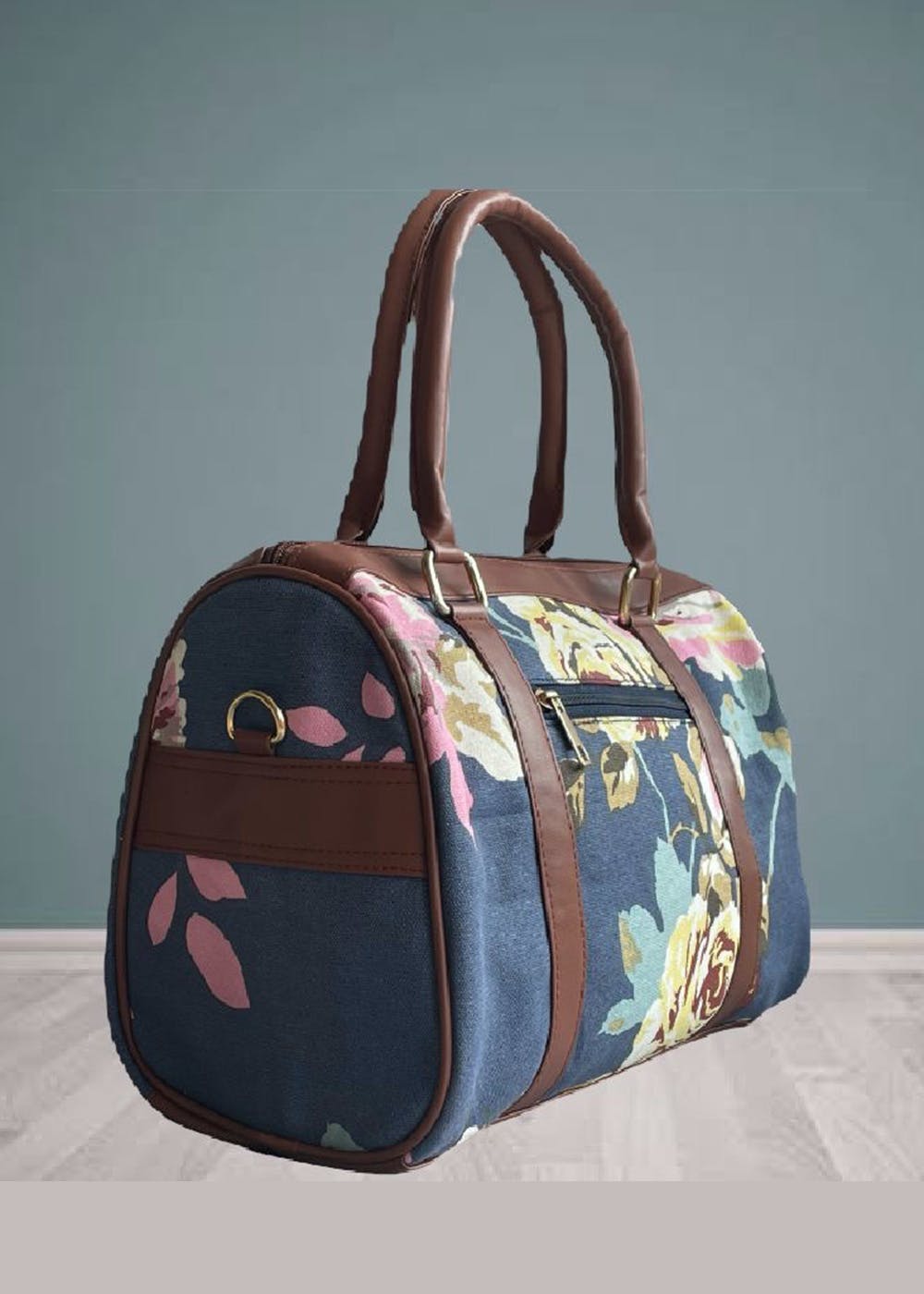 Pu Flower Printed Material White With Flower Print Shoulder Travel Bags