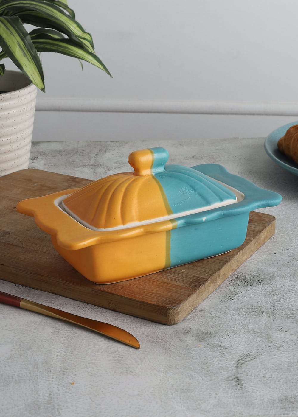 Get Handmade Ceramic Butter Box Dish With Lid For Dinning at ₹ 819