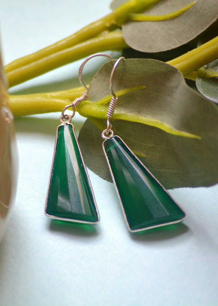 Green Dew Drop Earrings – Dandelion Jewelry