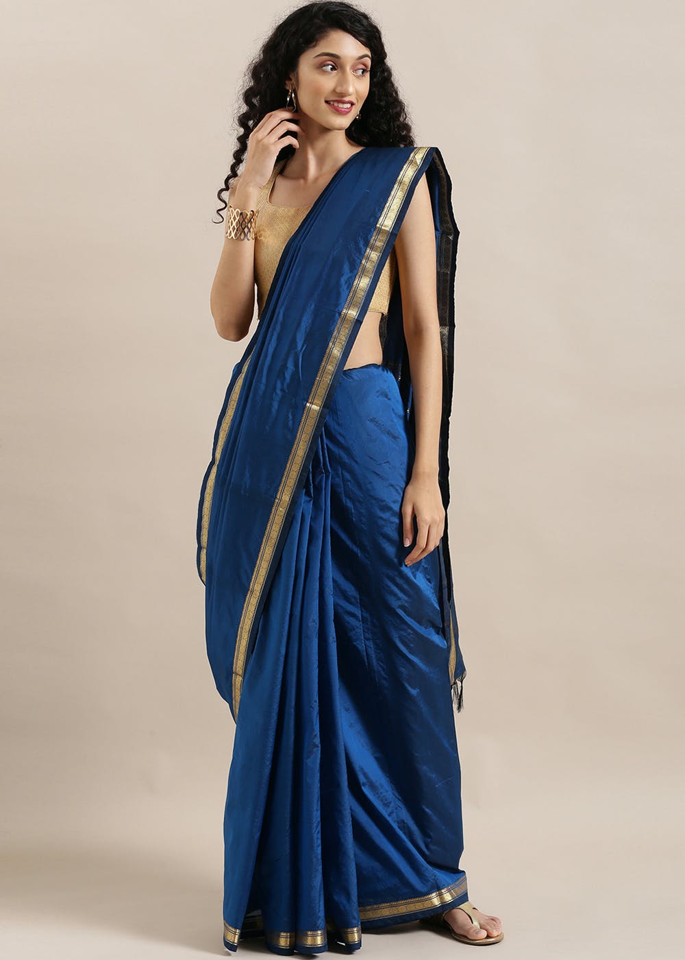 Get Solid Basic Traditional Arani Silk Saree at ₹ 2399 | LBB Shop