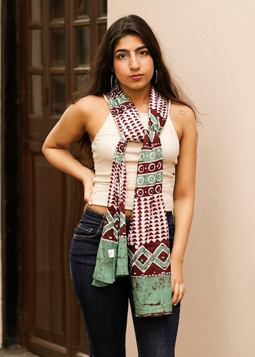 Black - Mul Cotton Kutch Hand Block Batik Print Stole with Tassels 10
