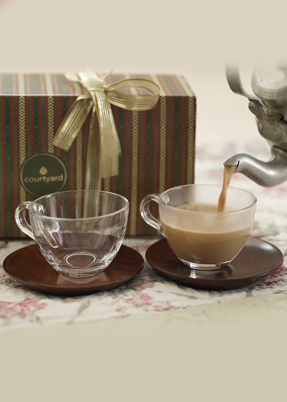 Get Bombay Tea Cups Gift Set at ₹ 1250 LBB Shop