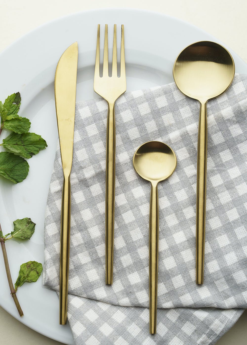 Get Brass Cutlery set of 4 at ₹ 1055 LBB Shop