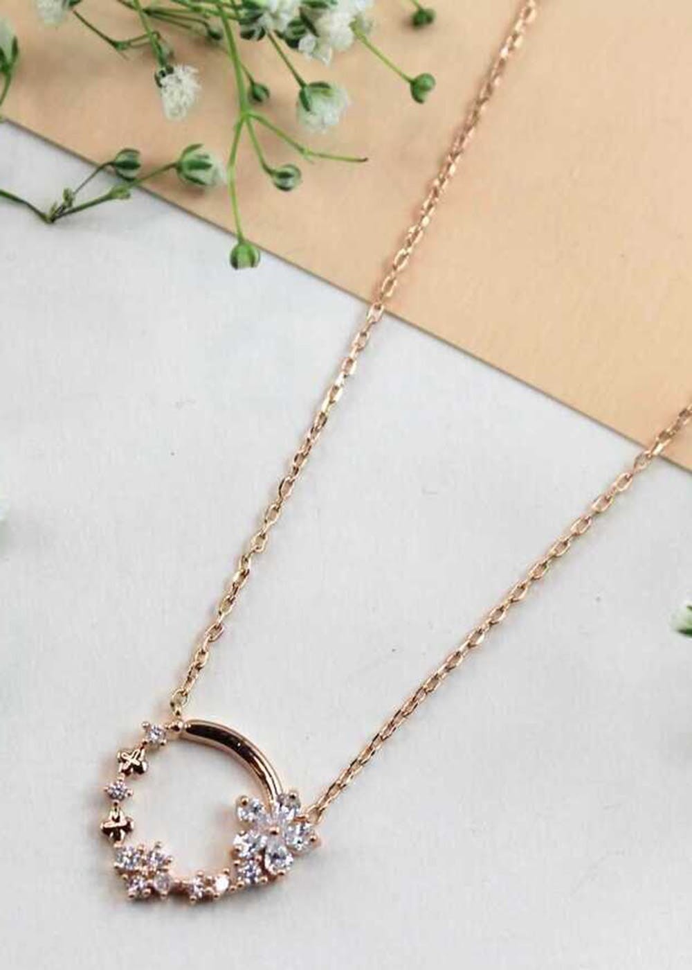 Going In Circles - Rose Gold Necklace - Paparazzi Accessories –  Sassysblingandthings