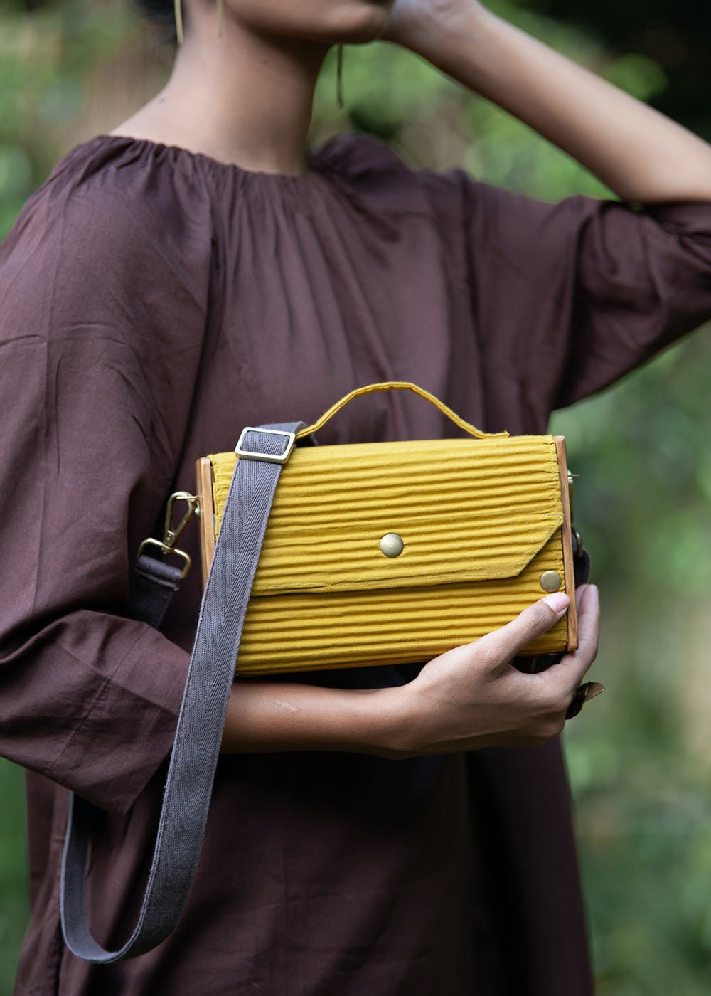 Share 91+ best sling bag brands best - in.duhocakina