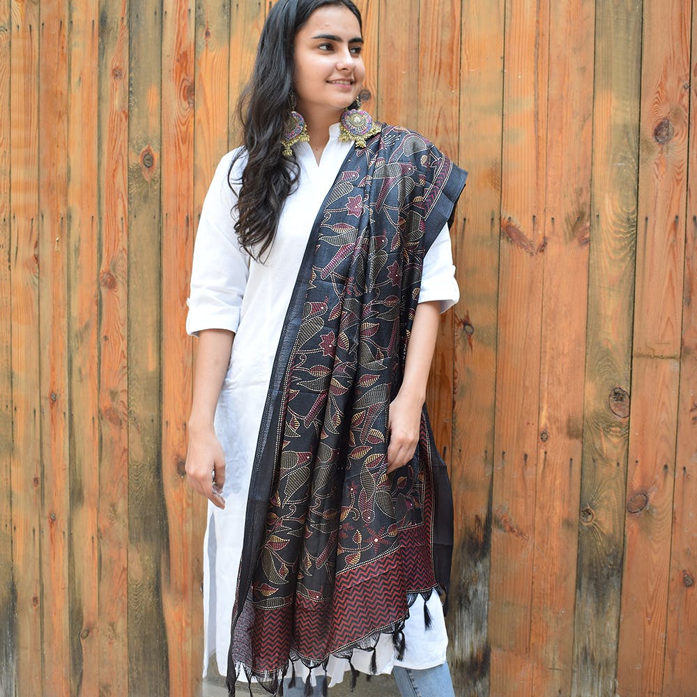 Get Printed Black Dupatta With Bird Motifs at ₹ null LBB Shop