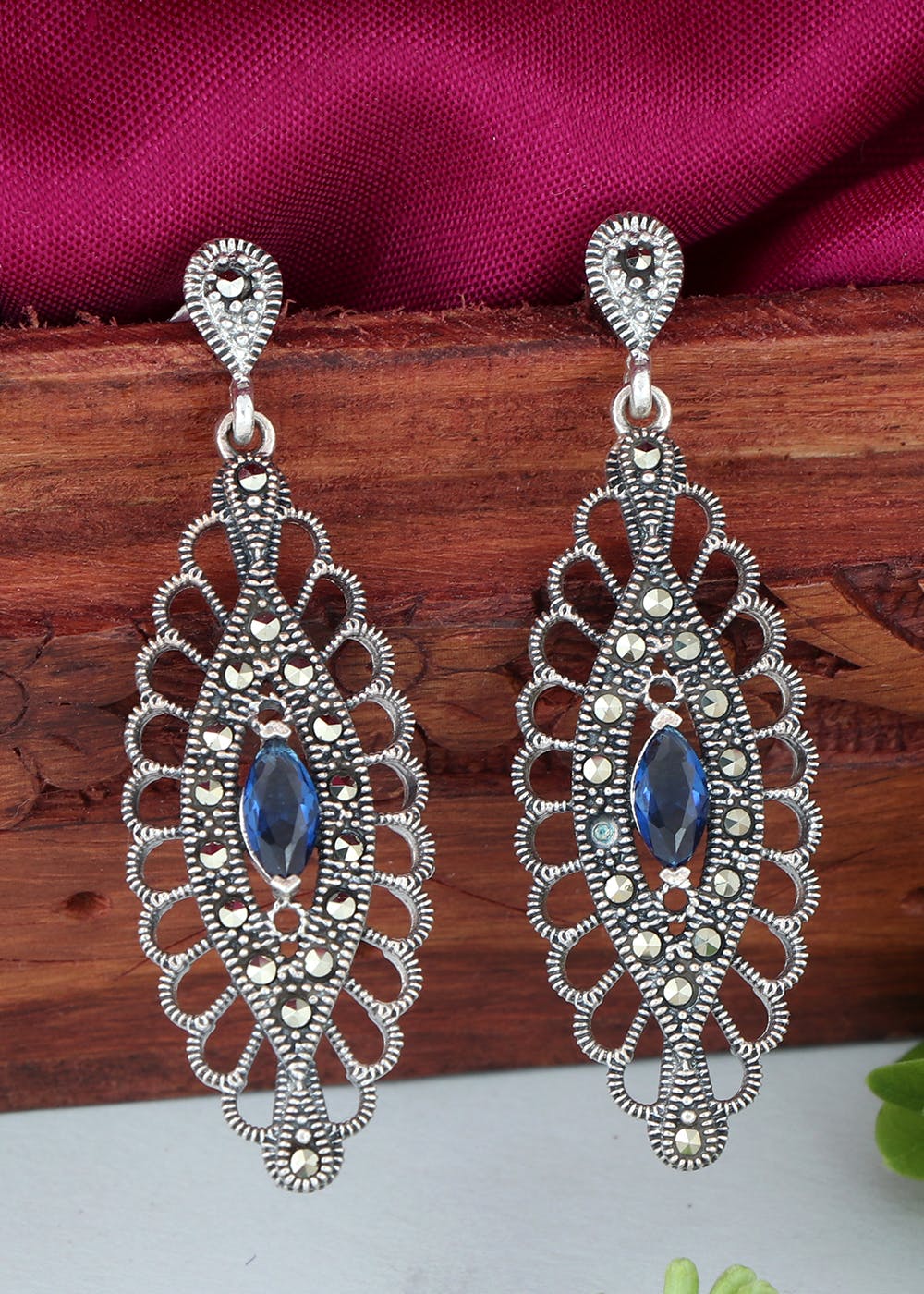Gold plated blue stone drop earring – Silvermerc Designs-baongoctrading.com.vn