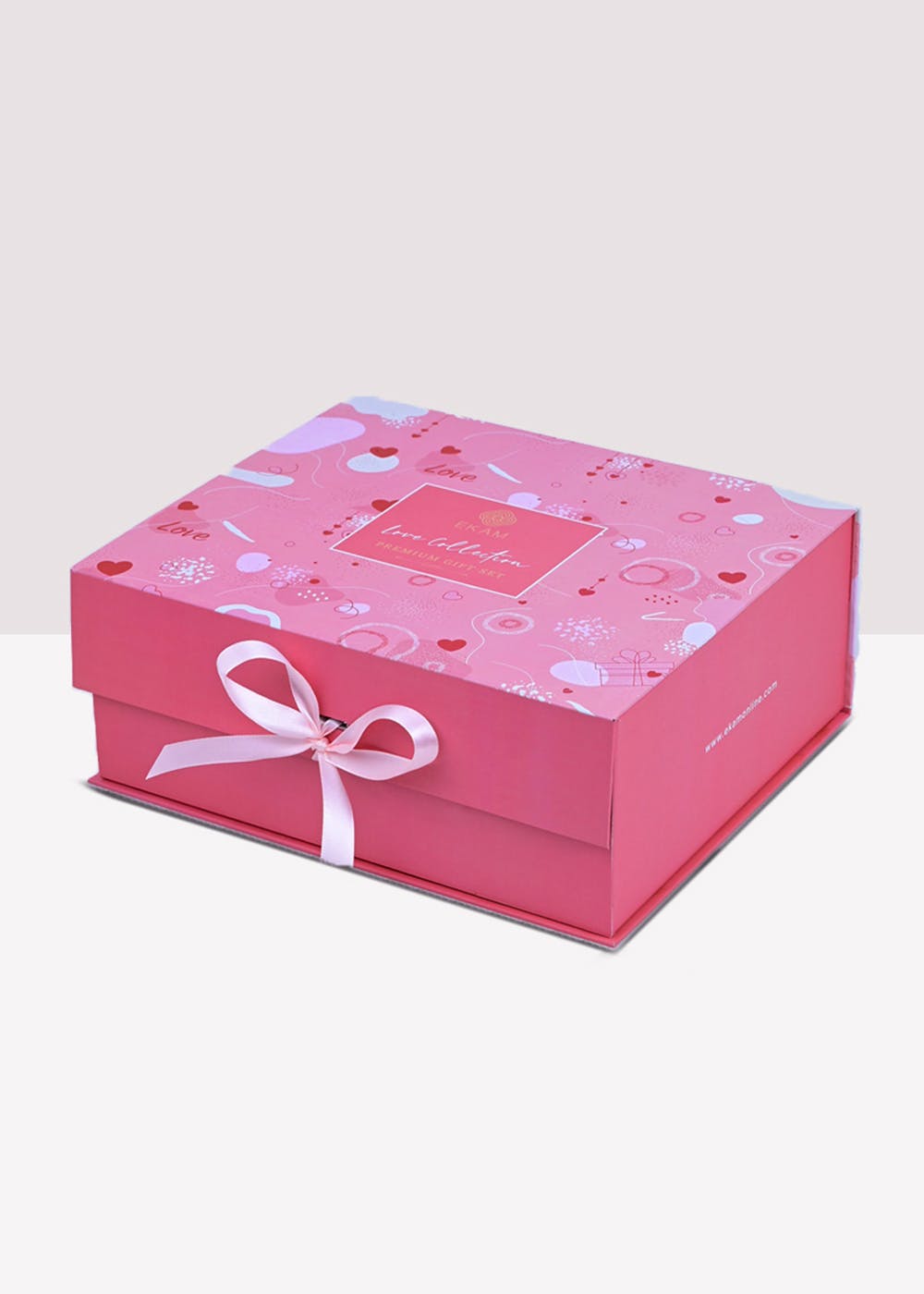 Rectangle,Box,Packaging and labeling,Magenta,Carton,Household supply,Fashion accessory,Art,Event,Electric blue