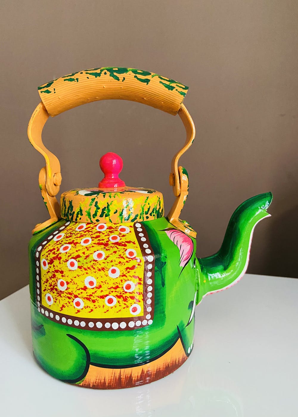 Get Hand Painted Elephant Rajasthani Kettle at ₹ 881 LBB Shop