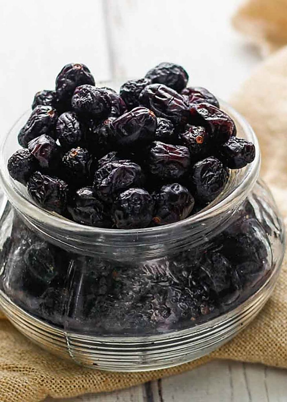 Get Dried Blackberries 140G at ₹ 253 LBB Shop