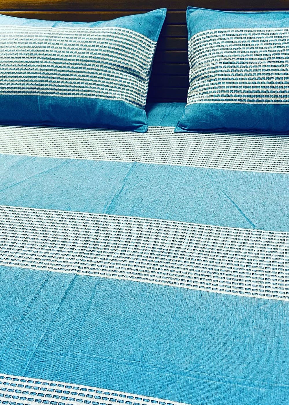 Get Handloom Khadi Cotton Woven Bedsheet Blue at ₹ 1390 LBB Shop
