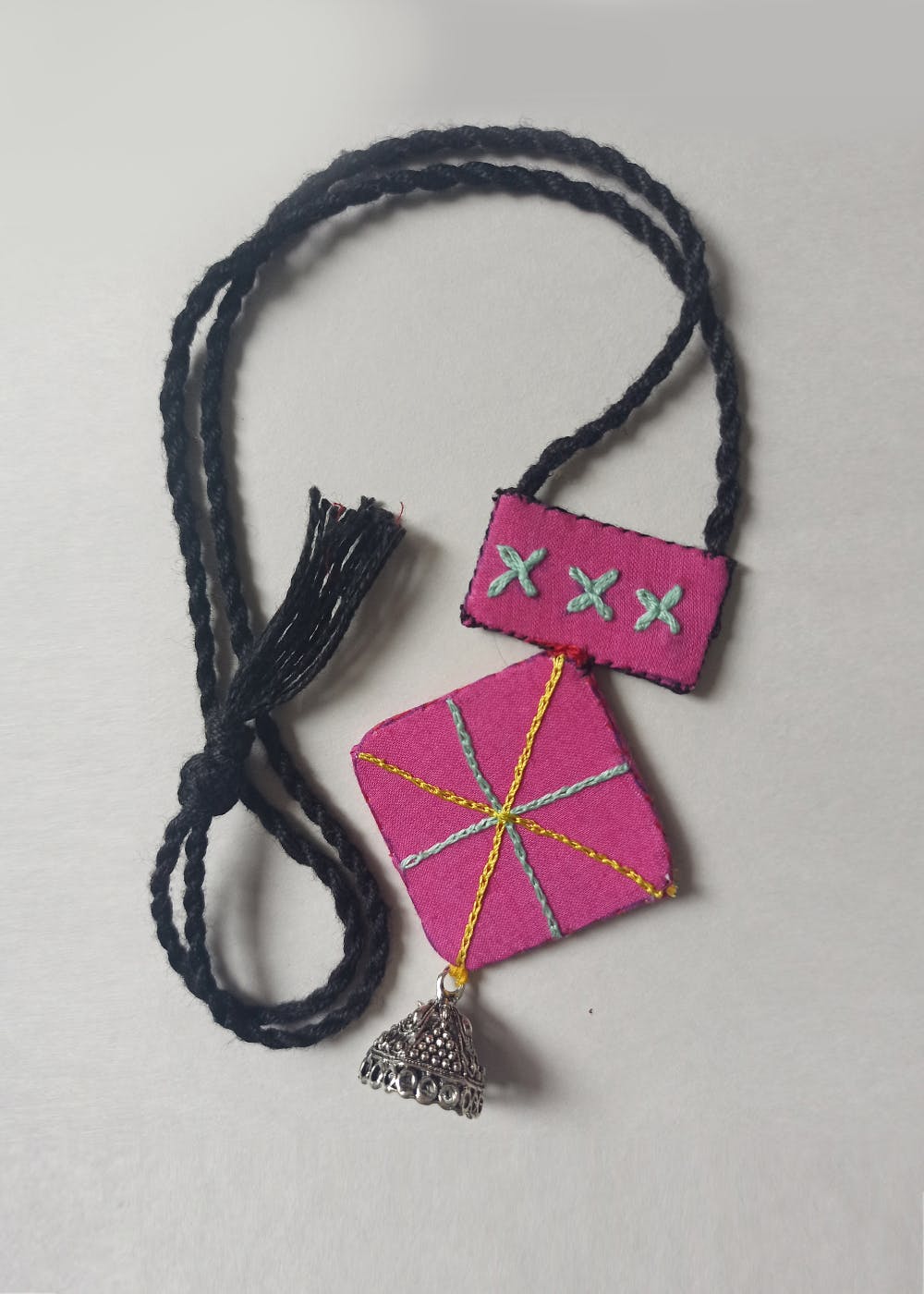 Geometric Shaped Threaded Embellished Necklace