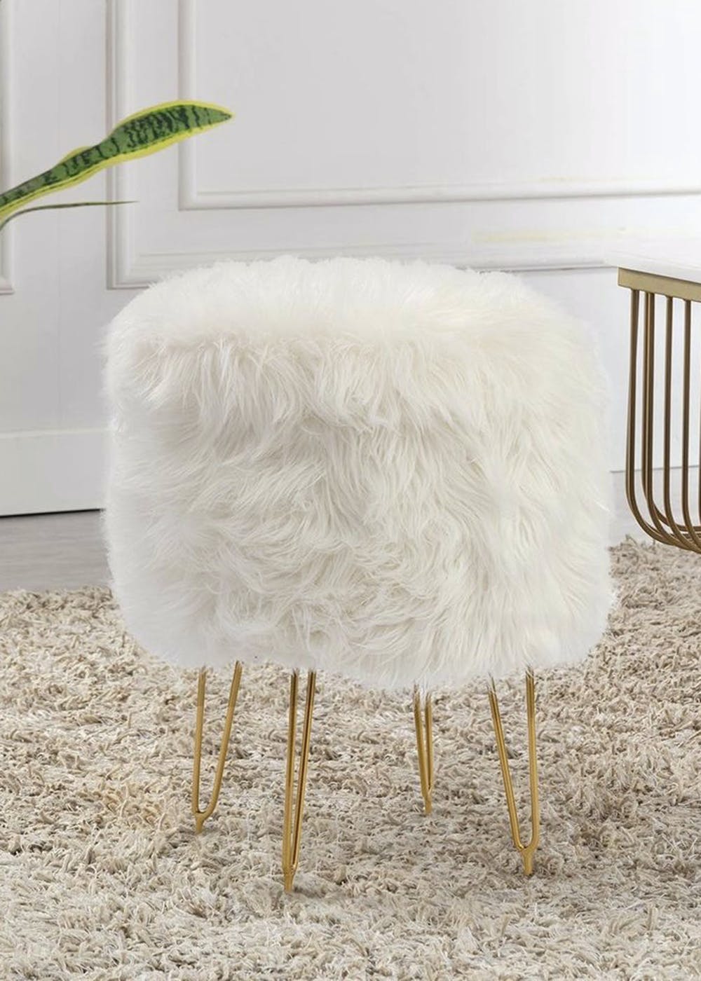 Get Modern Faux Fur White Seating Stool at ₹ 3399 LBB Shop
