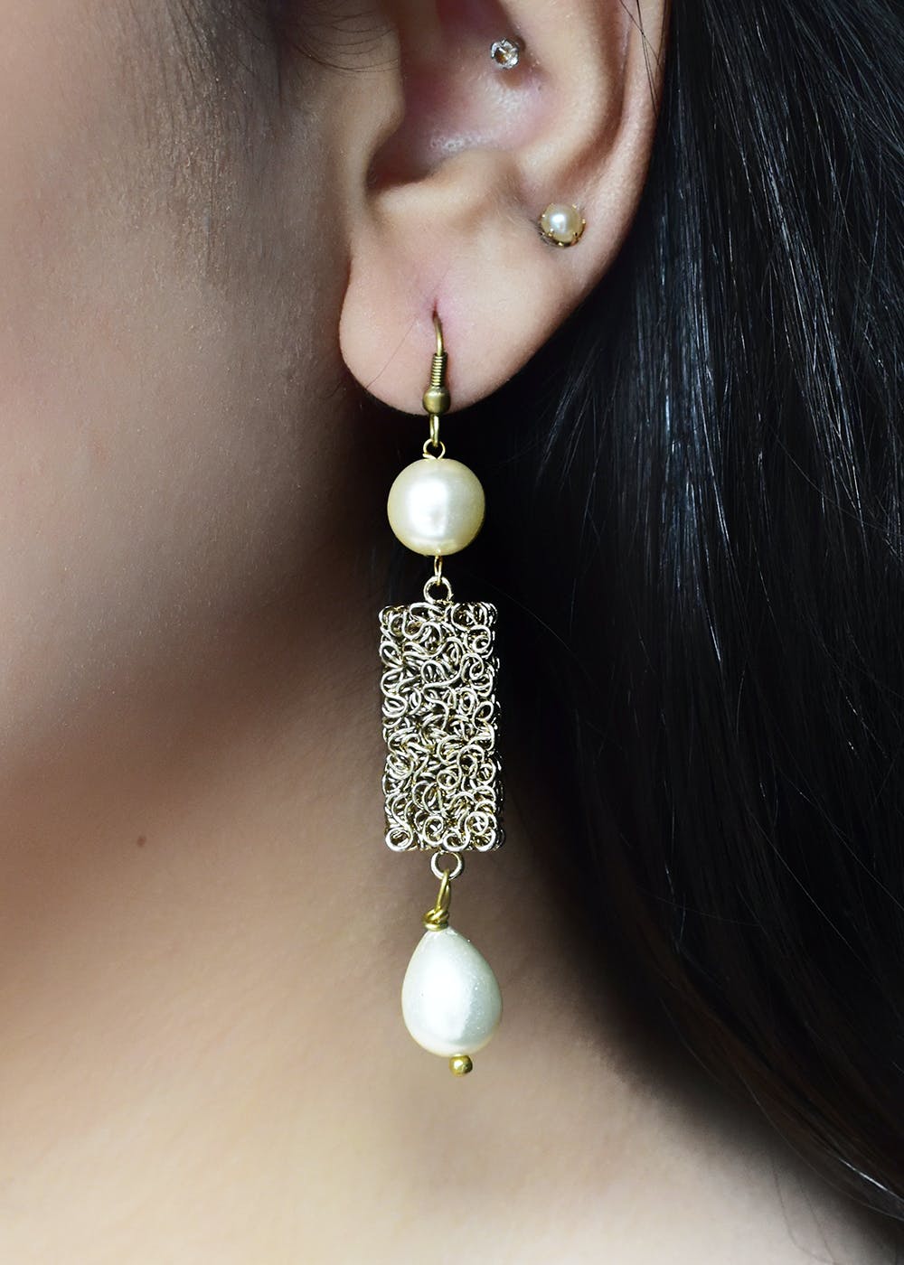 Get Rectangle Mesh Detail Pearl Drop Earrings at ₹ 330 | LBB Shop