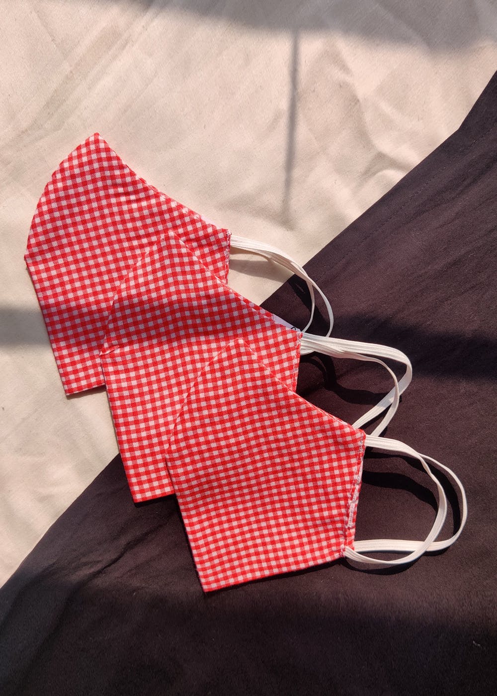 Get Pack of 3 Unisex Red Checked ReUsable Cotton Fabric Masks at