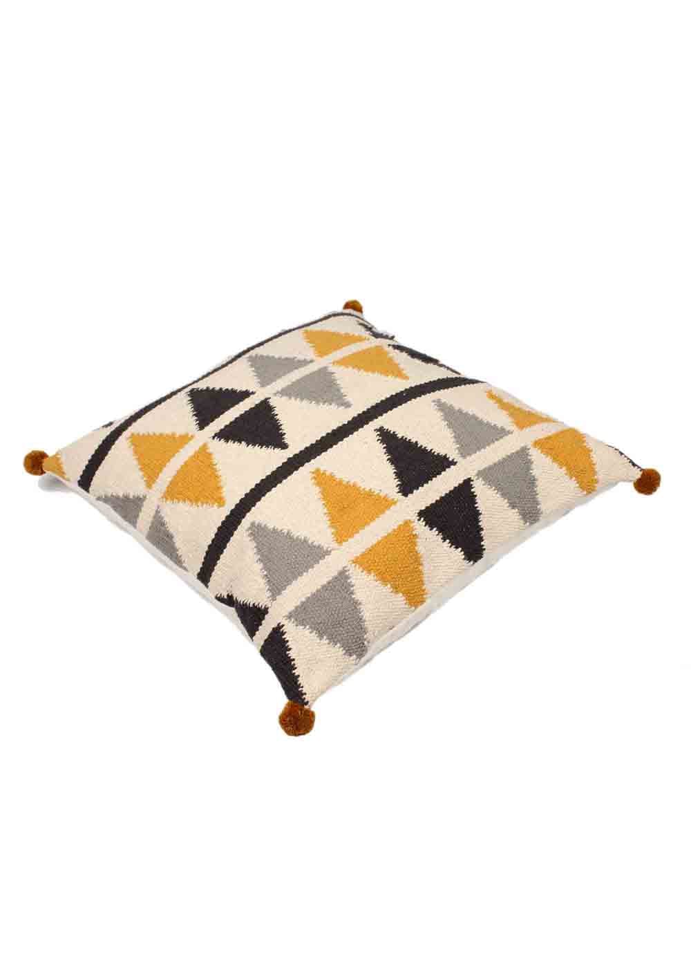 Sleeve,Rectangle,Triangle,Font,Linens,Collar,Pattern,Fashion accessory,Home accessories,Lighting accessory