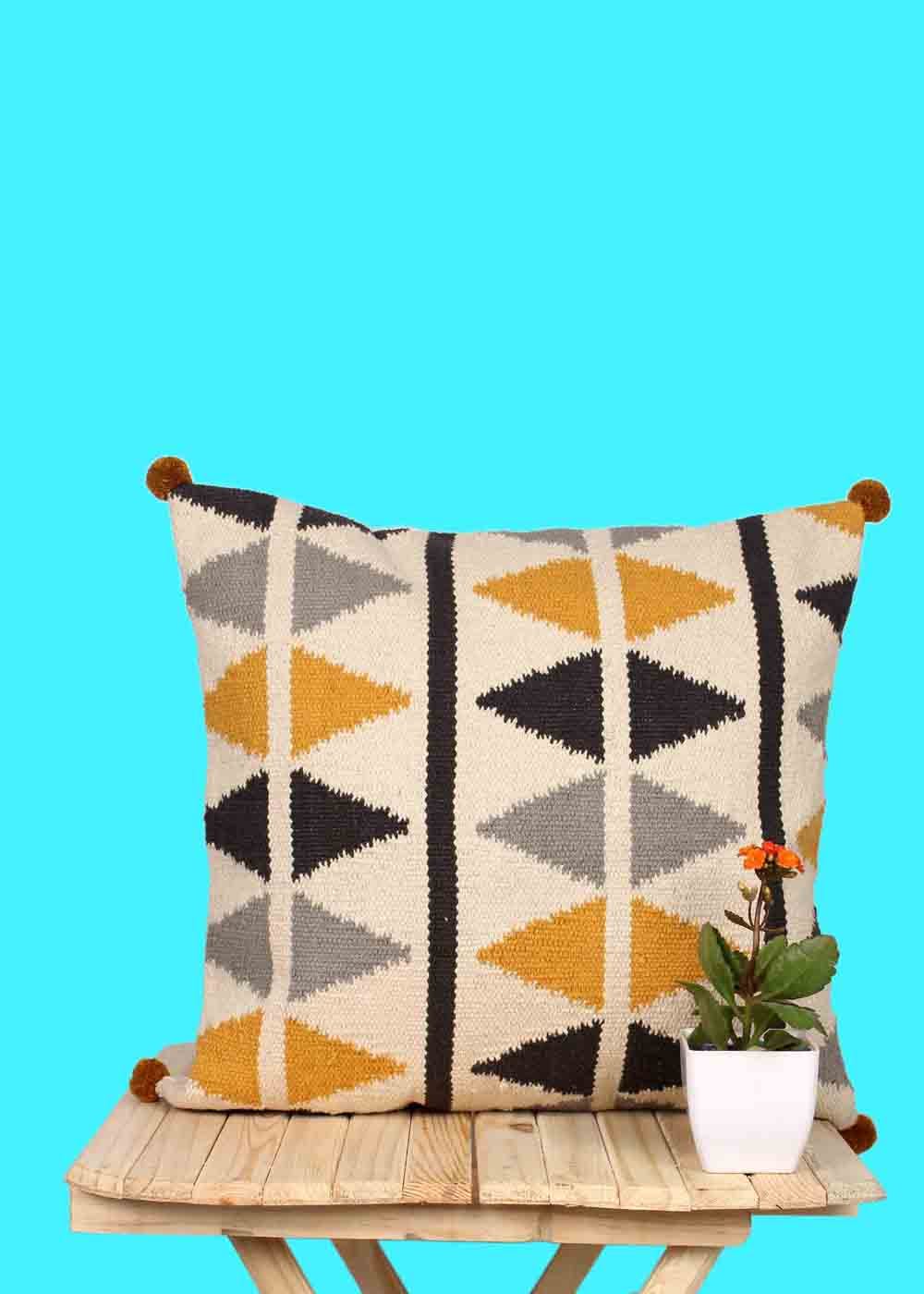 Furniture,Plant,Pillow,Flowerpot,Rectangle,Houseplant,Outdoor furniture,Creative arts,Font,Linens