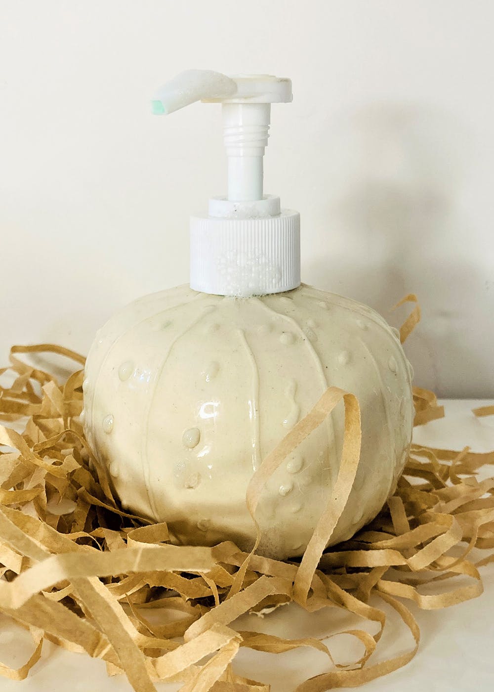 Get Off White Liquid Handwash Dispenser at ₹ 389 LBB Shop