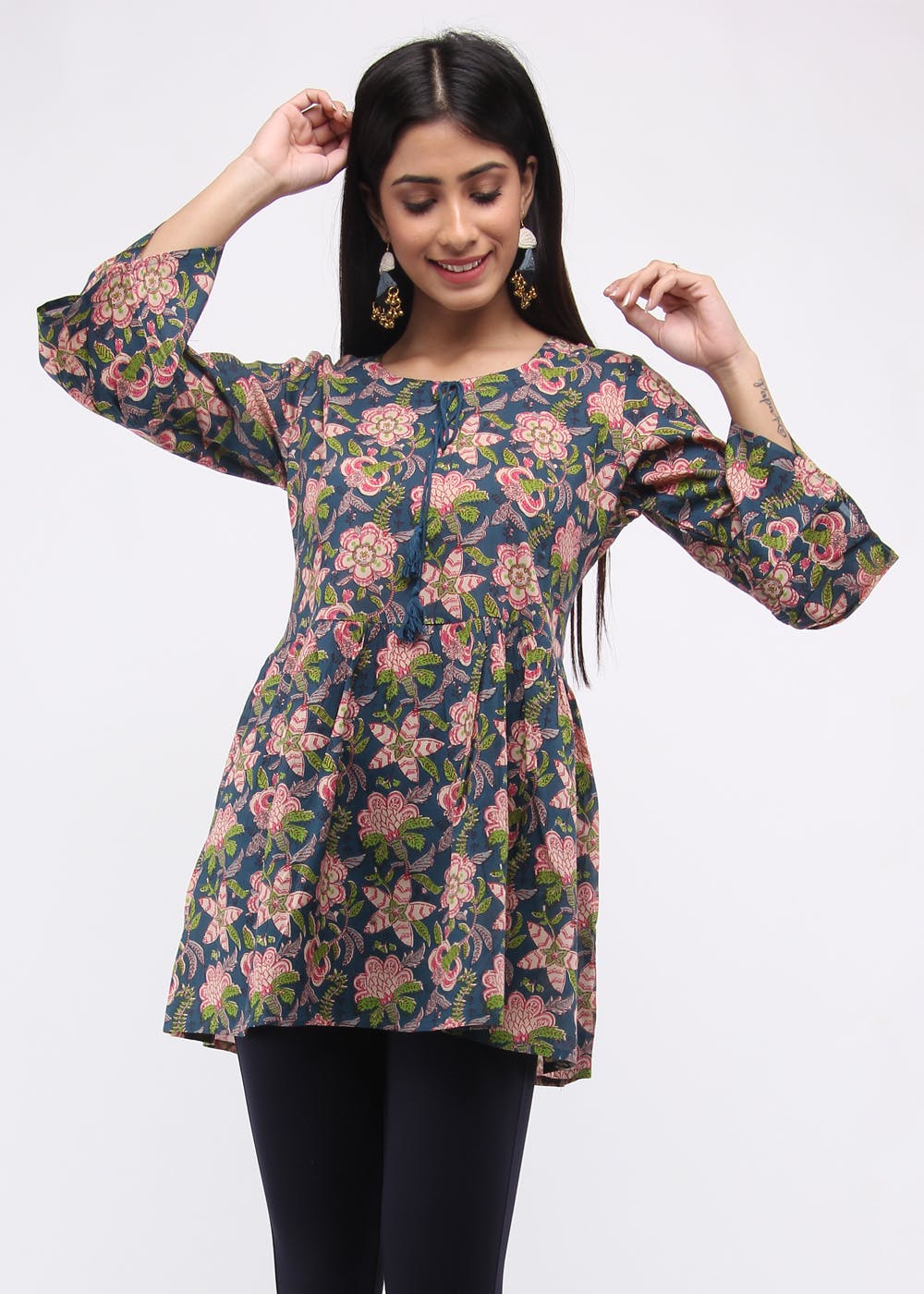 Get Bottle Green & Pink Hand Block Printed Tunic at ₹ 750 | LBB Shop