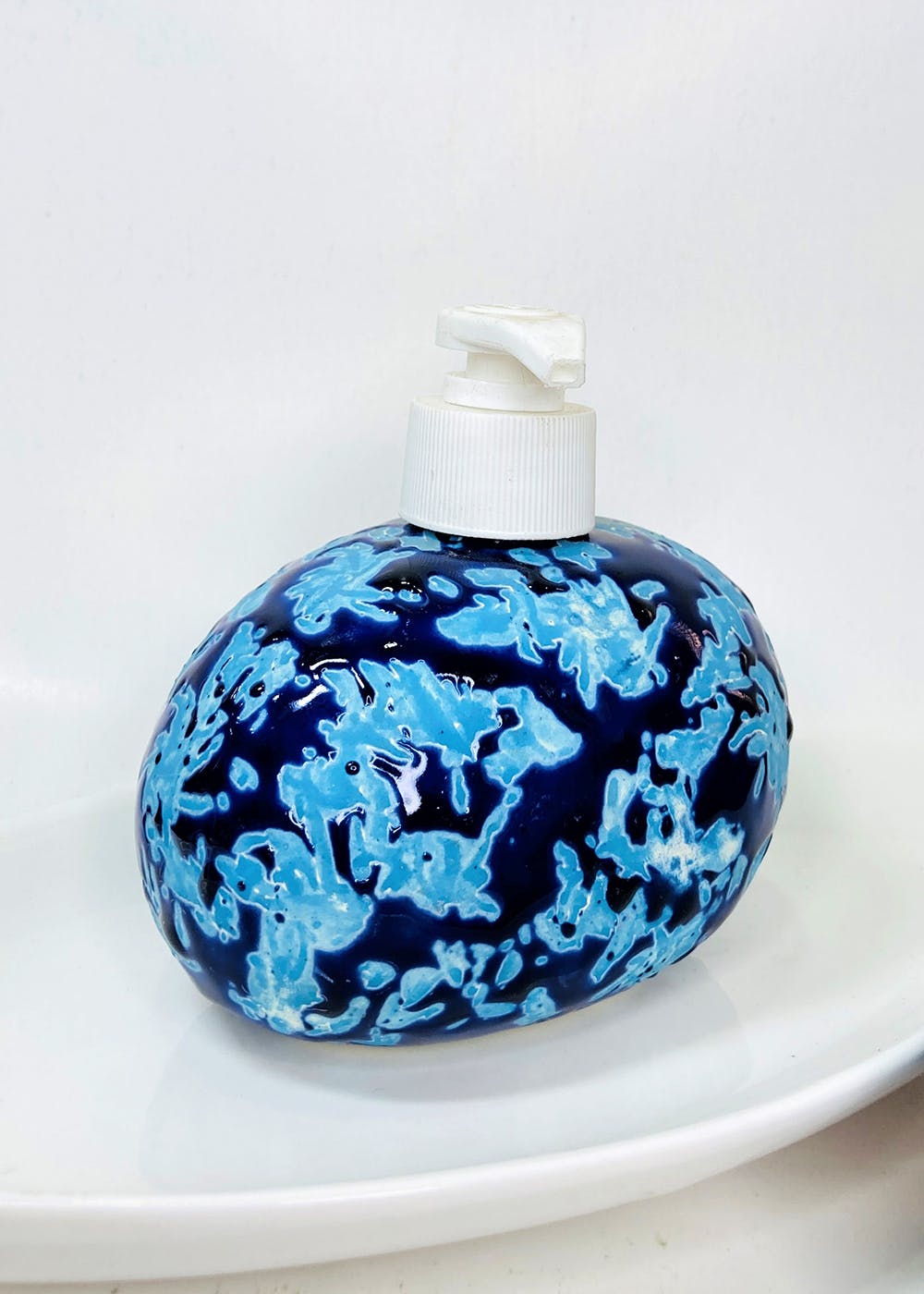 Get Blue Liquid Handwash Dispenser at ₹ 299 LBB Shop