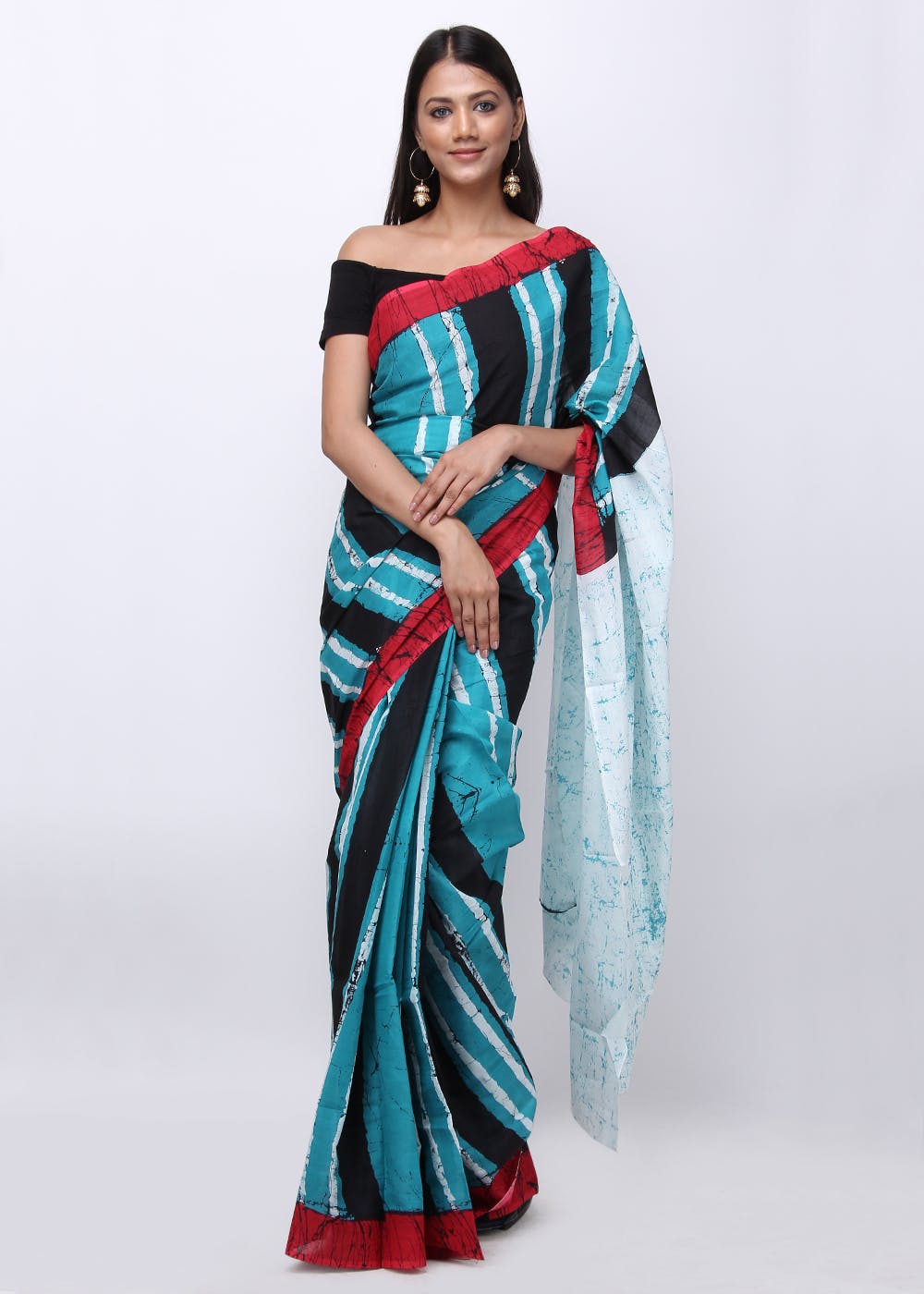 Get Contrast Trim Geometric Lines Printed Saree at ₹ 1200 | LBB Shop