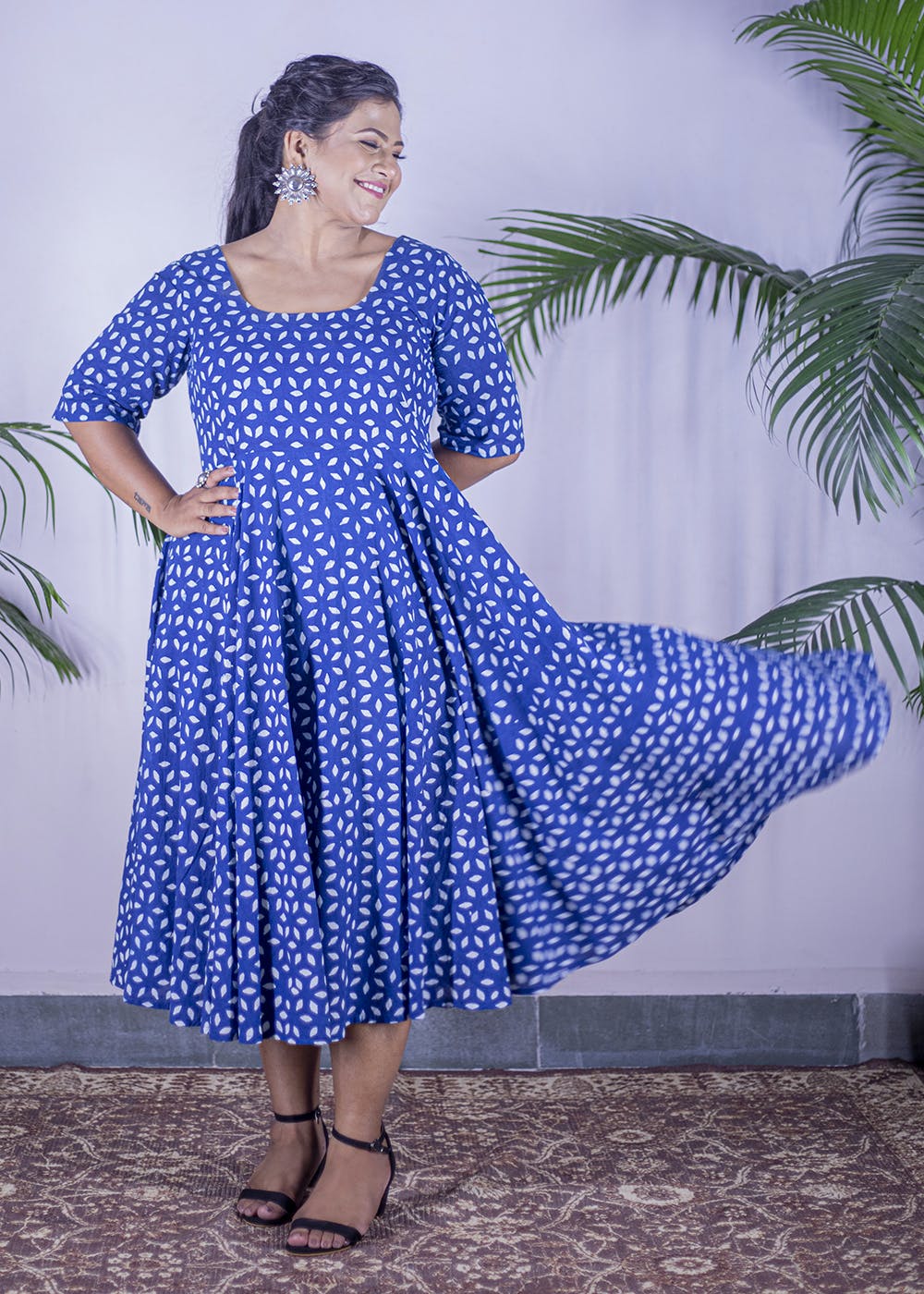 Get Indigo Blue Diamond Flower Block Print Midi Dress at ₹ 1300 | LBB Shop