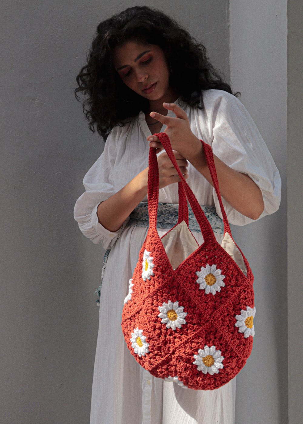 Crochet discount daisy bag