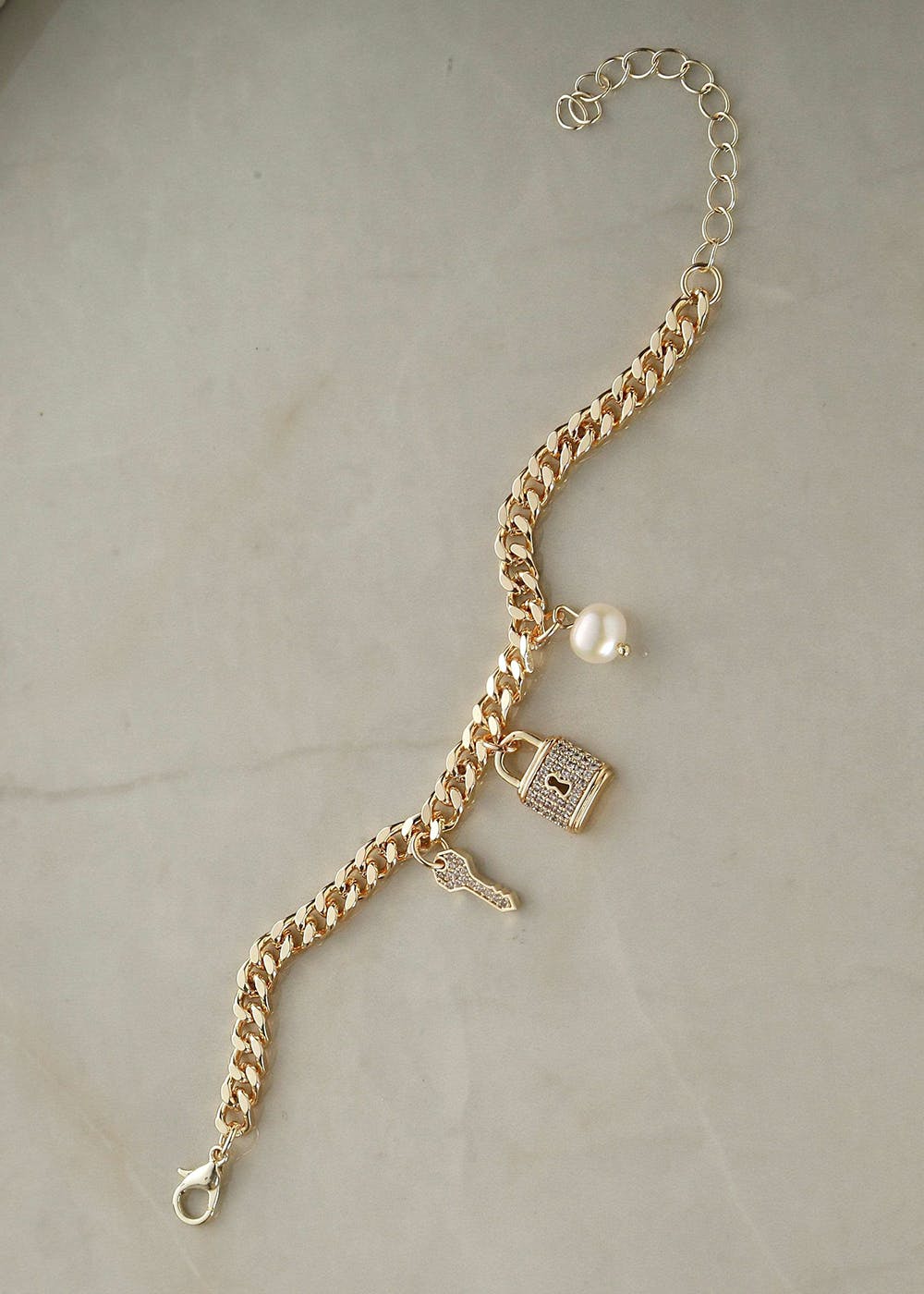 Amber,Metal,Tan,Beige,Chain,Earrings,Natural material,Body jewelry,Ivory,Craft