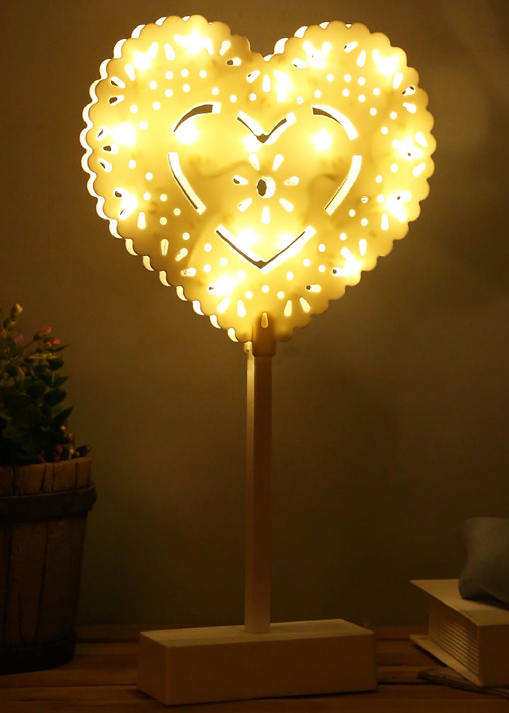 Get Heart Shaped Led Lighting at ₹ 910 | LBB Shop